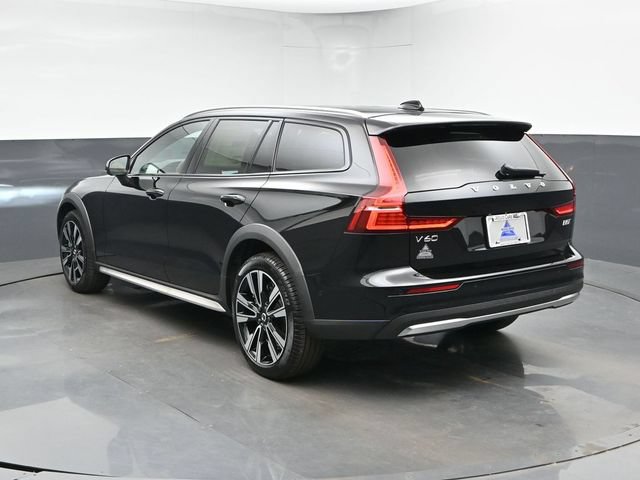 New 2026 Volvo V60 B5 Cross Country Ultra w/ Climate Package AWD/4WD image 8