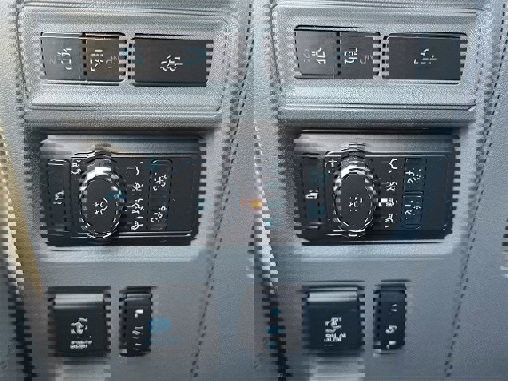 Used 2022 Ford F150 Lariat image 24