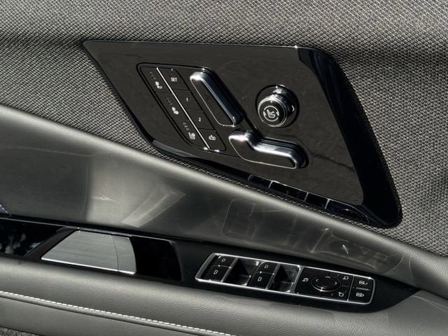 New 2026 Cadillac Optiq V w/ Magnus Launch Edition image 20
