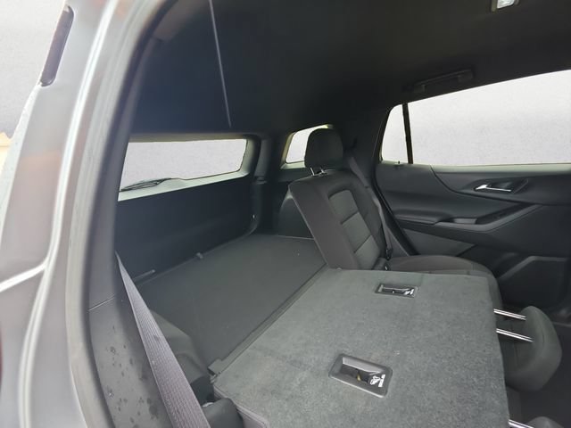 Used 2026 Chevrolet Equinox LT w/ Safety and Technology Package FWD image 23
