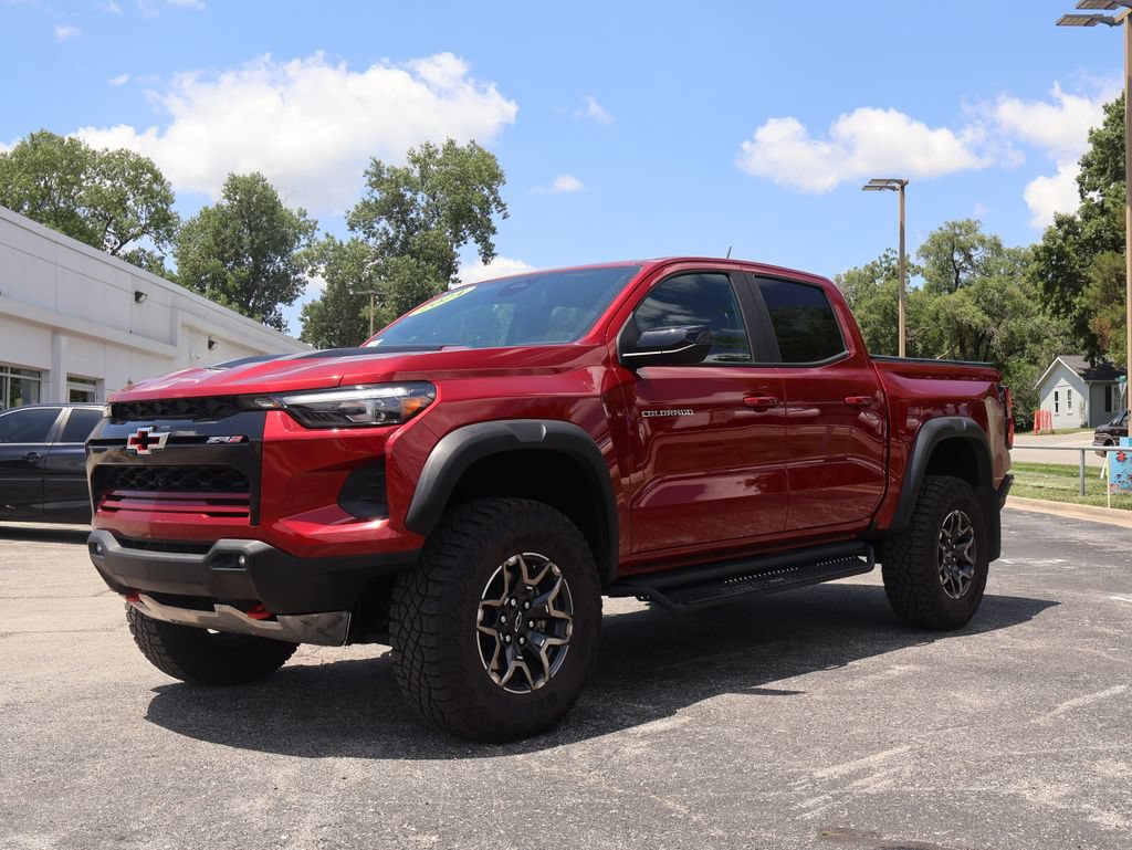 Certified 2024 Chevrolet Colorado ZR2 w/ Technology Package AWD/4WD image 3