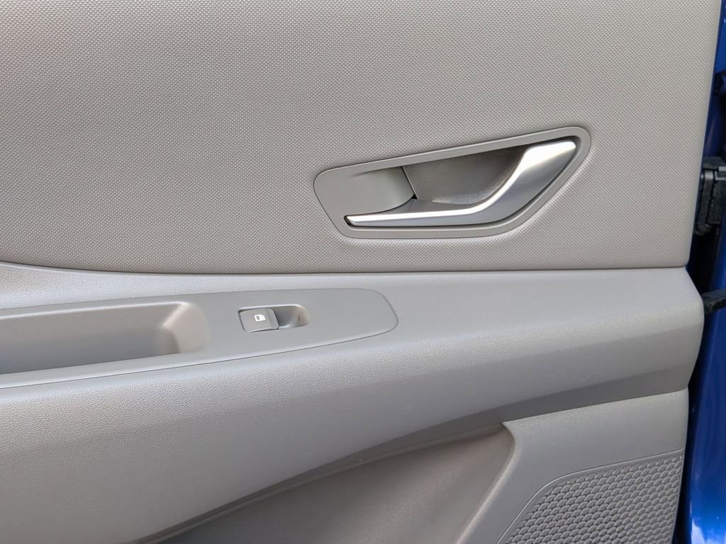 Used 2025 Hyundai Elantra SEL image 26