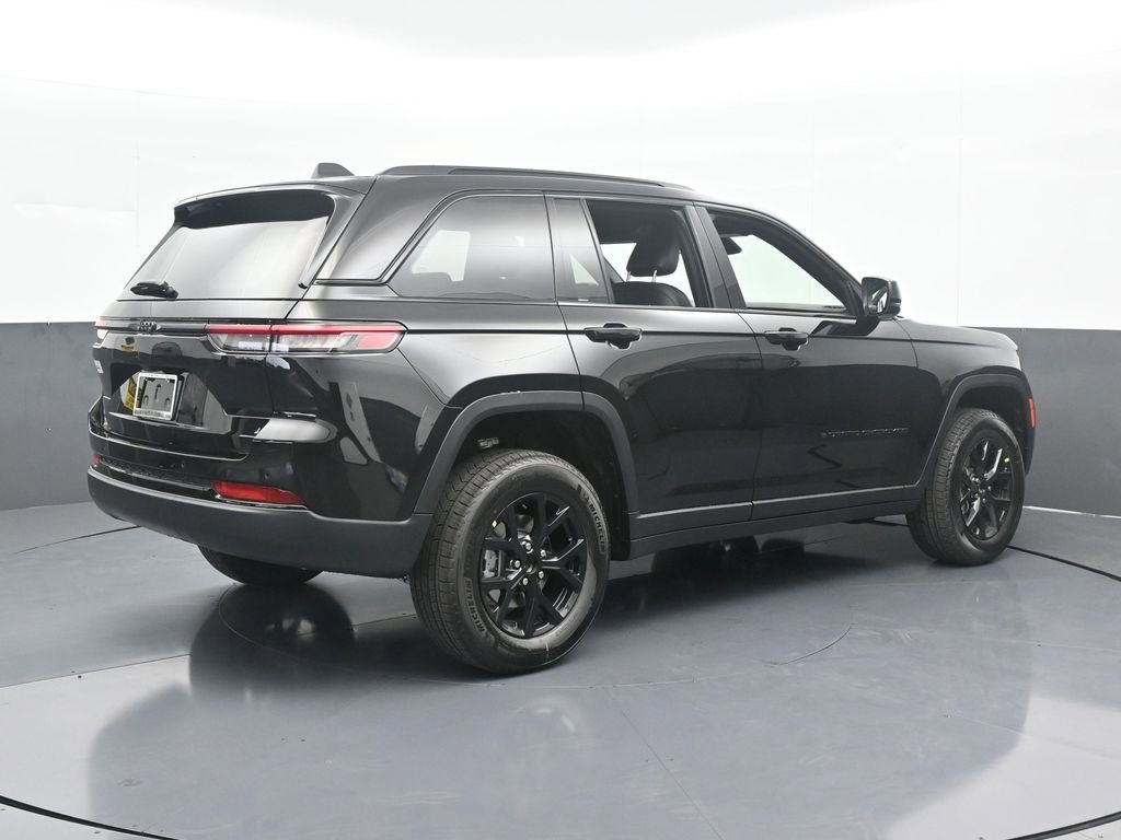New 2025 Jeep Grand Cherokee Altitude image 6