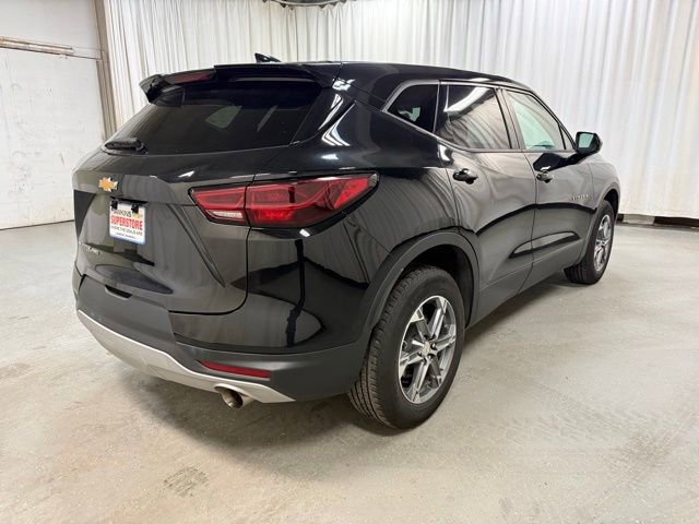 Used 2025 Chevrolet Blazer LT AWD/4WD image 5
