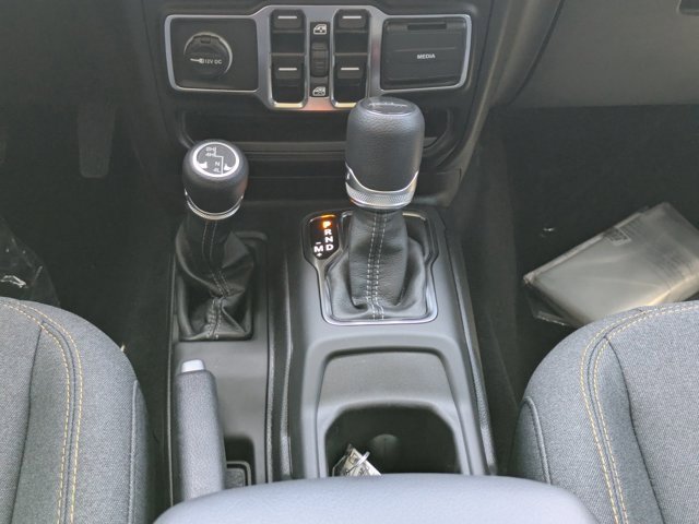 New 2025 Jeep Gladiator Sport image 17