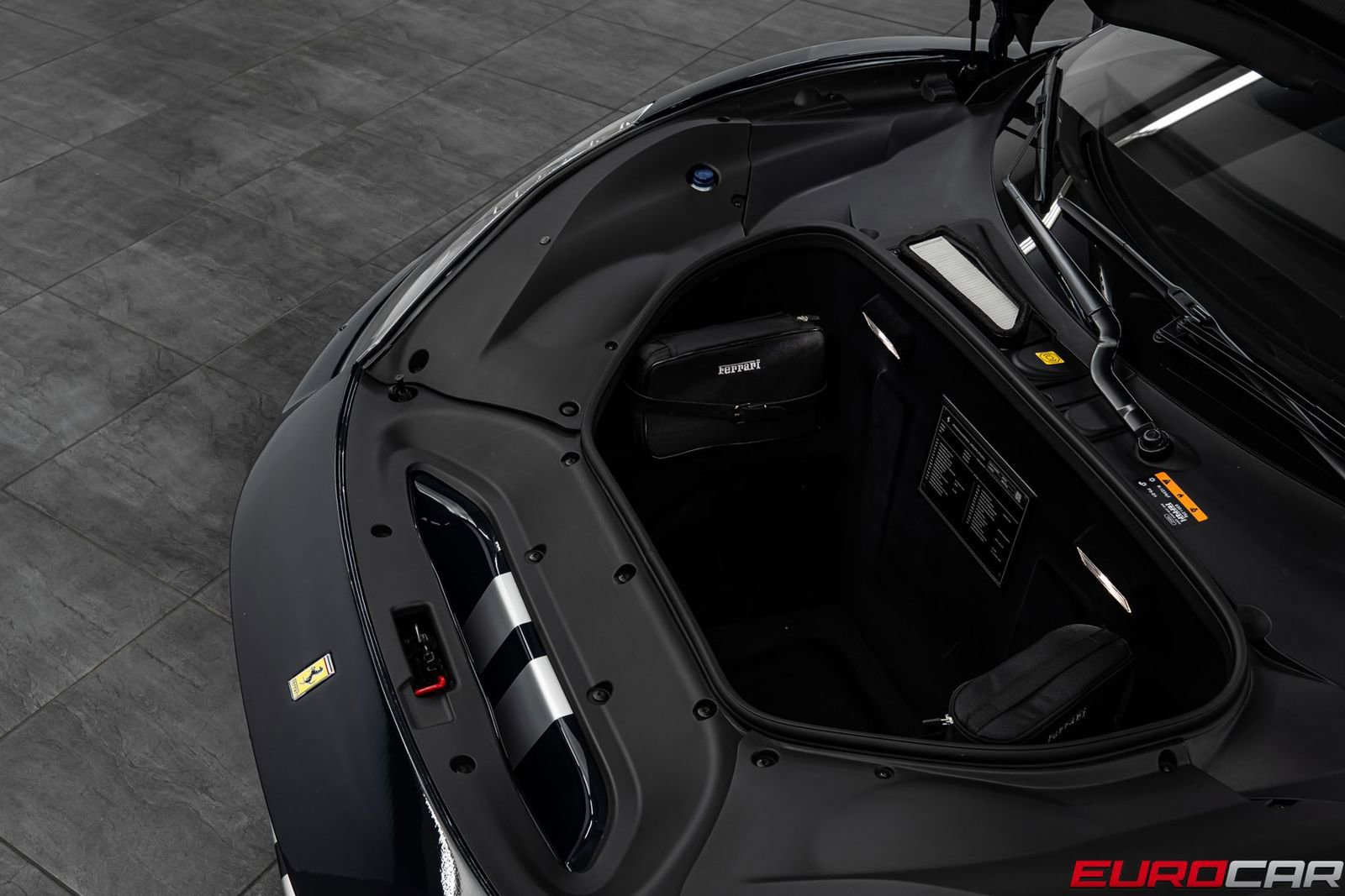 Used 2019 Ferrari 488 Pista Coupe RWD image 12