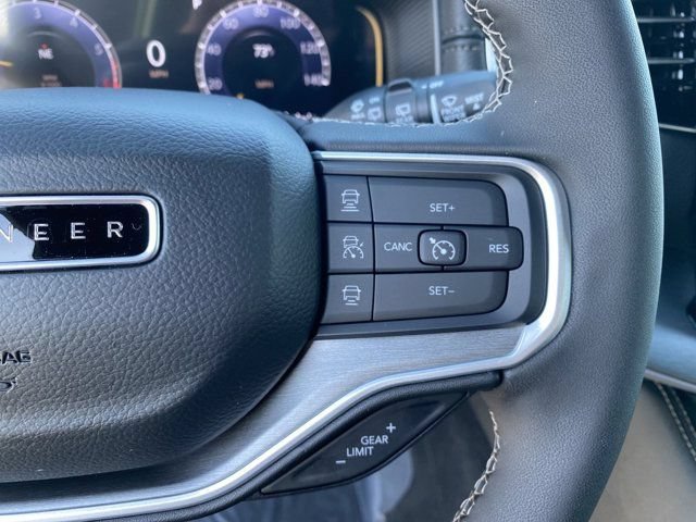 New 2025 Jeep Wagoneer 4WD w/ Convenience Group I image 27