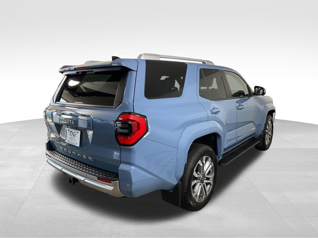 Used 2025 Toyota 4Runner Limited AWD/4WD image 9