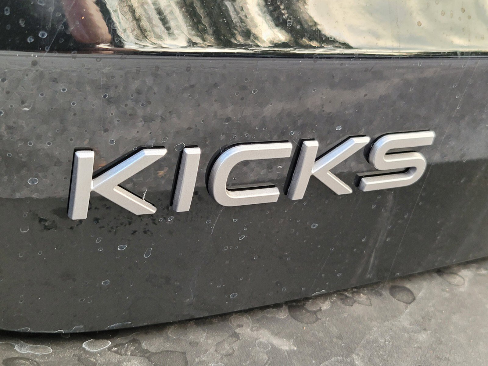 New 2026 Nissan Kicks SV image 14