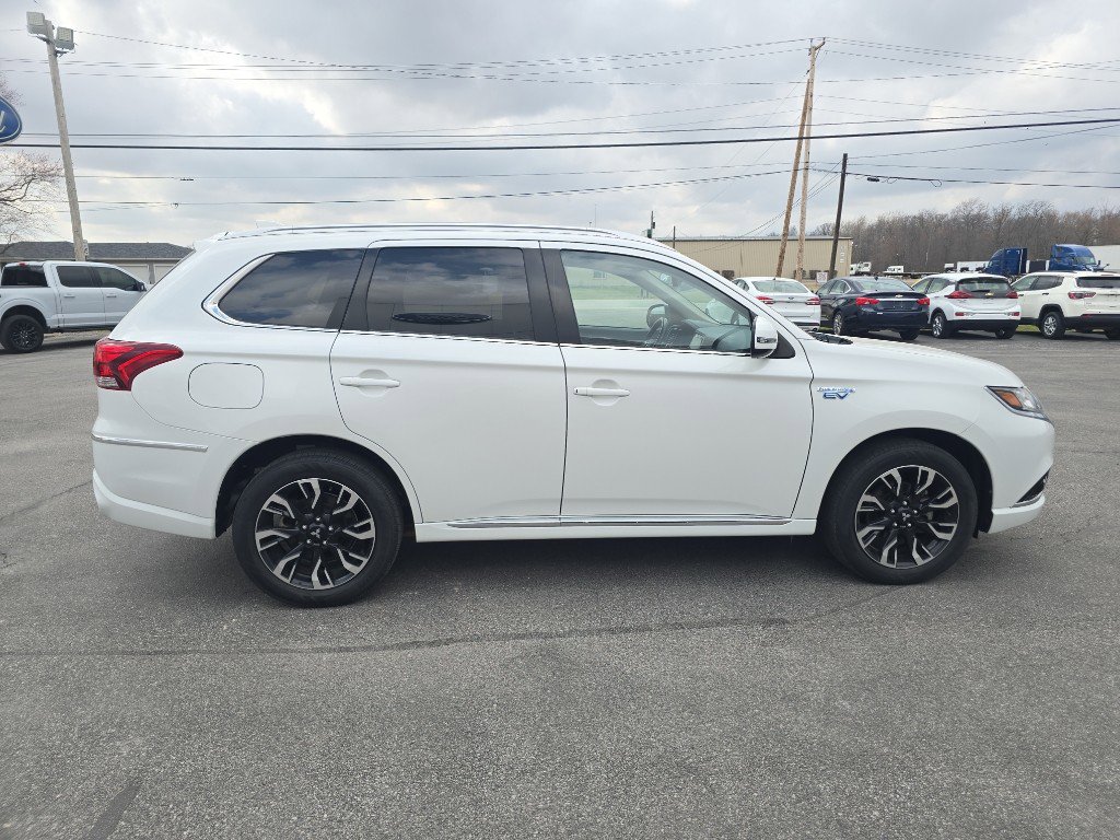 Used 2018 Mitsubishi Outlander SEL image 5