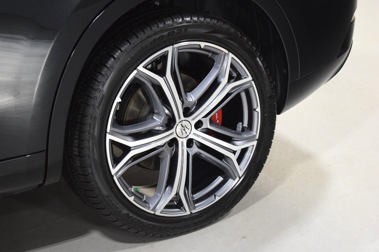 Certified 2023 Maserati Levante GT AWD/4WD image 7