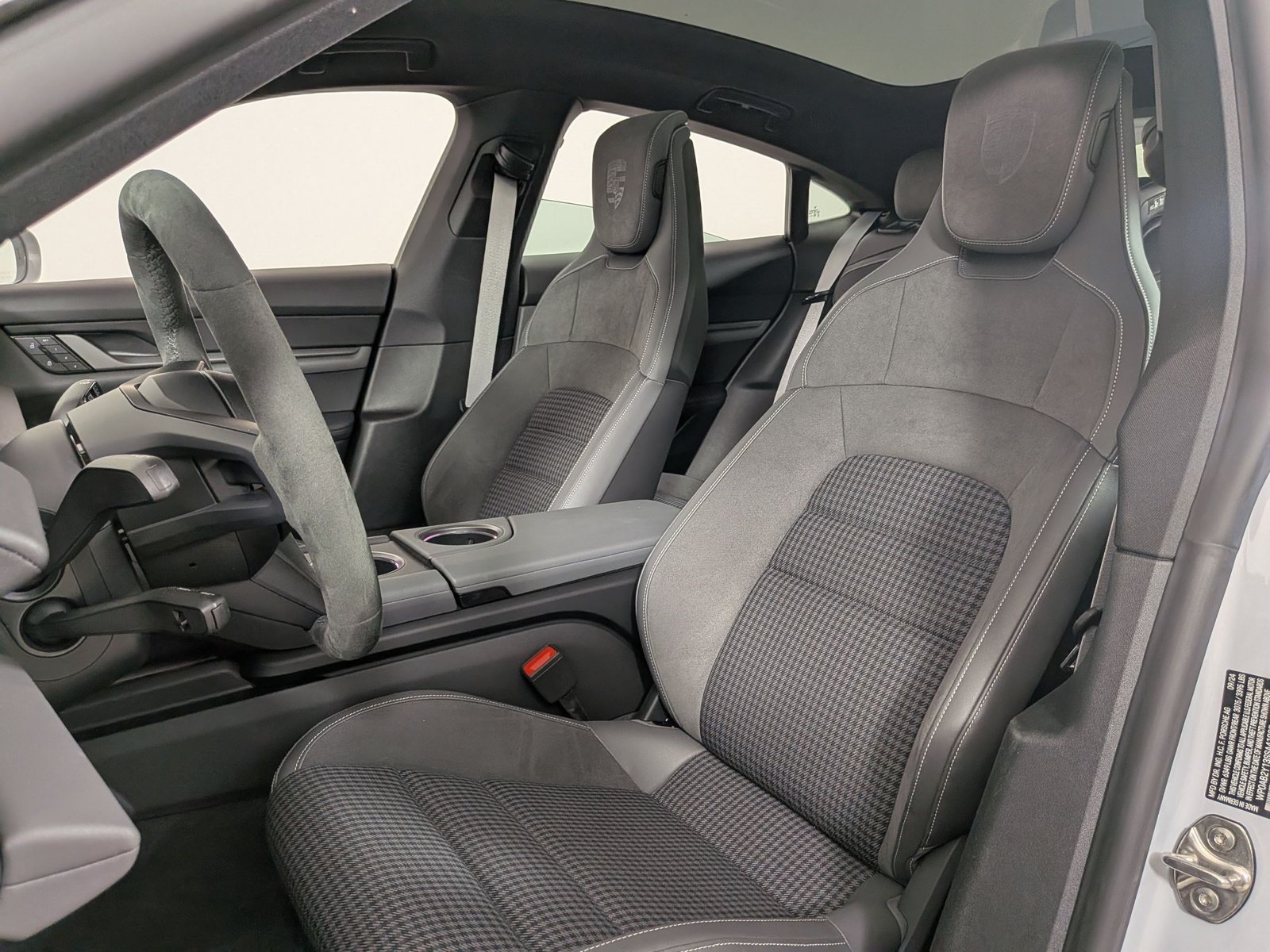 New 2025 Porsche Taycan 4S AWD/4WD image 5
