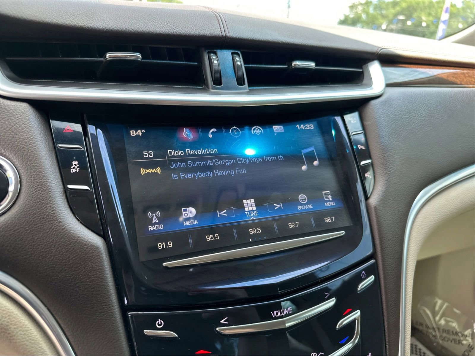 Used 2016 Cadillac XTS Luxury image 18