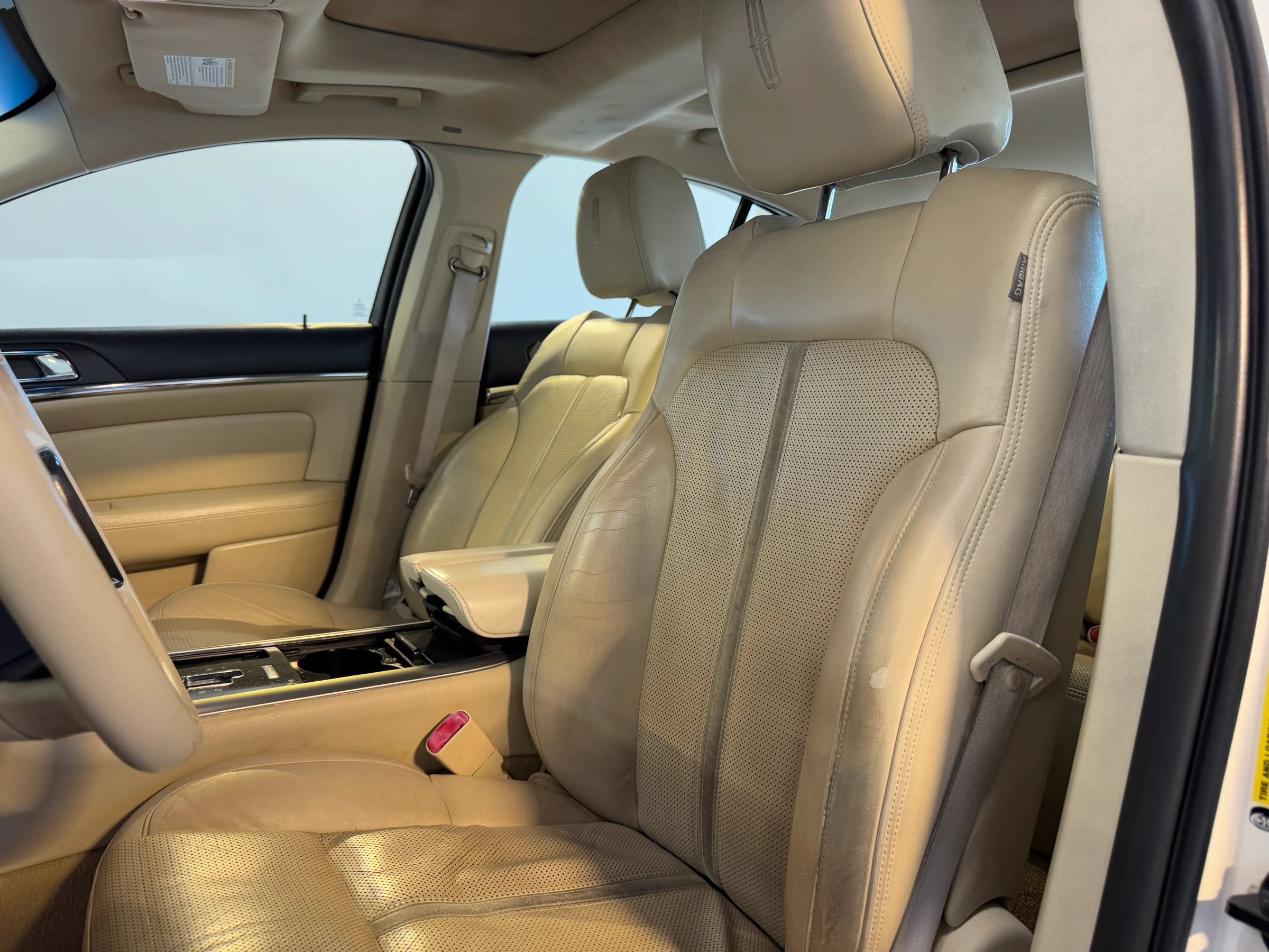 Used 2009 Lincoln MKS AWD image 14