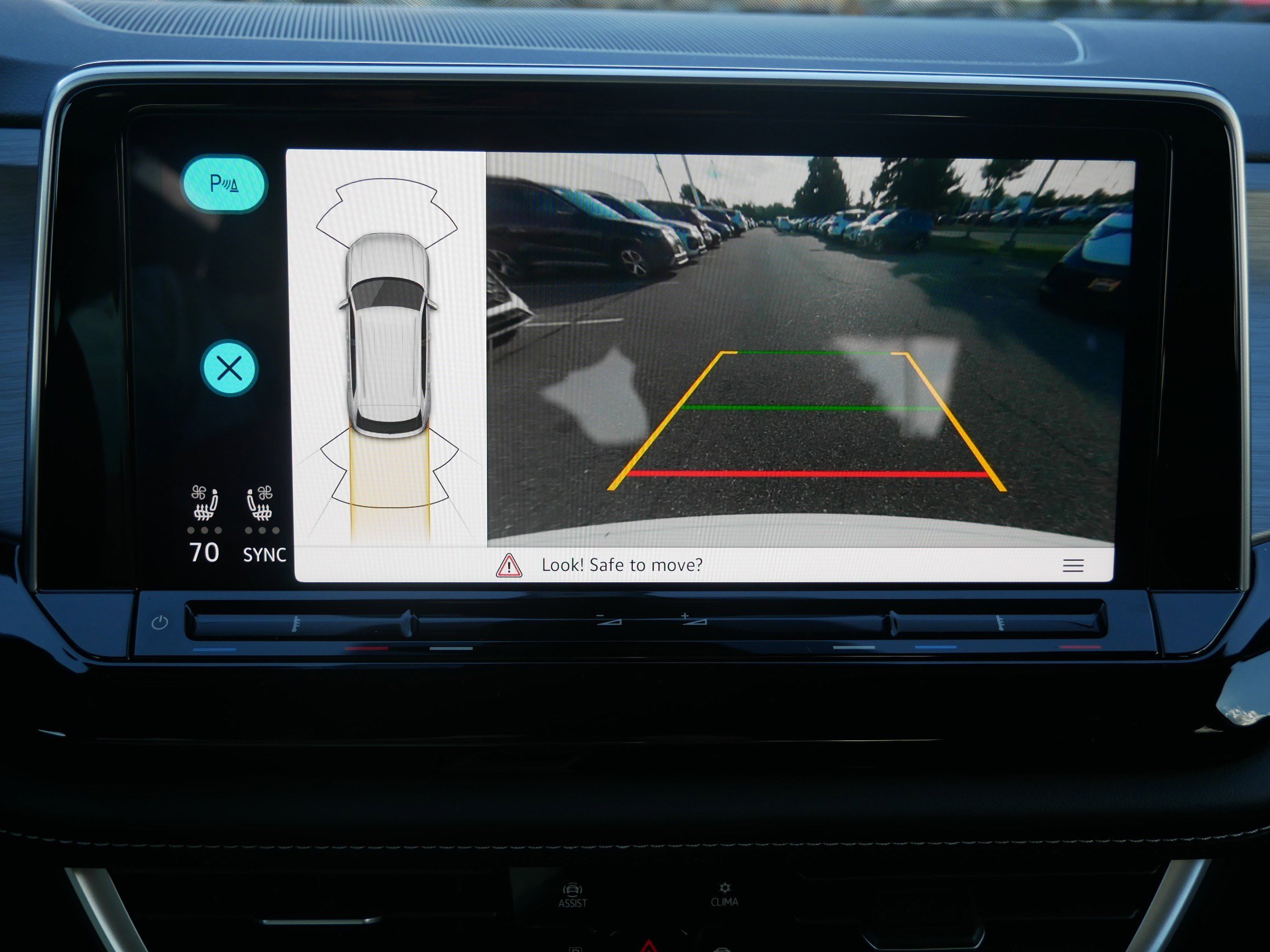 New 2026 Volkswagen Atlas Cross Sport SE image 10