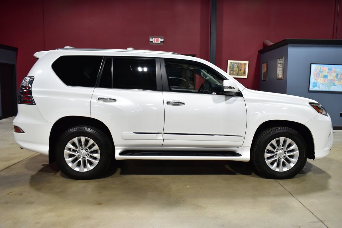 Used 2014 Lexus GX 460 w/ Premium Package image 11