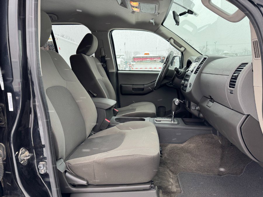 Used 2013 Nissan Xterra 4WD image 19