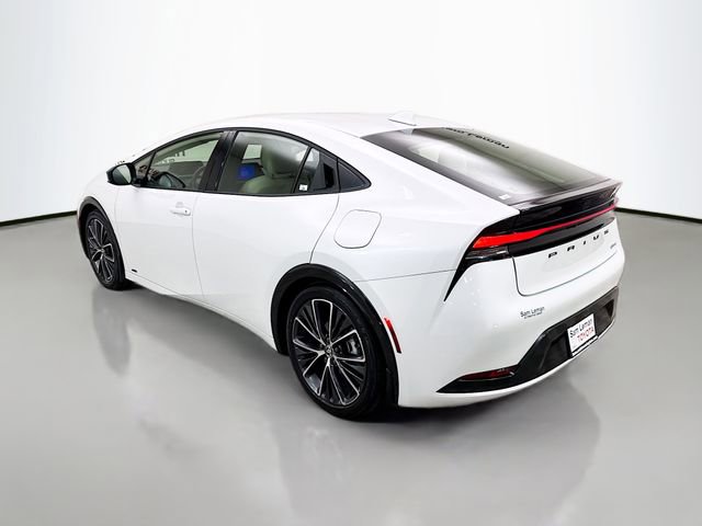 Used 2024 Toyota Prius XLE image 5