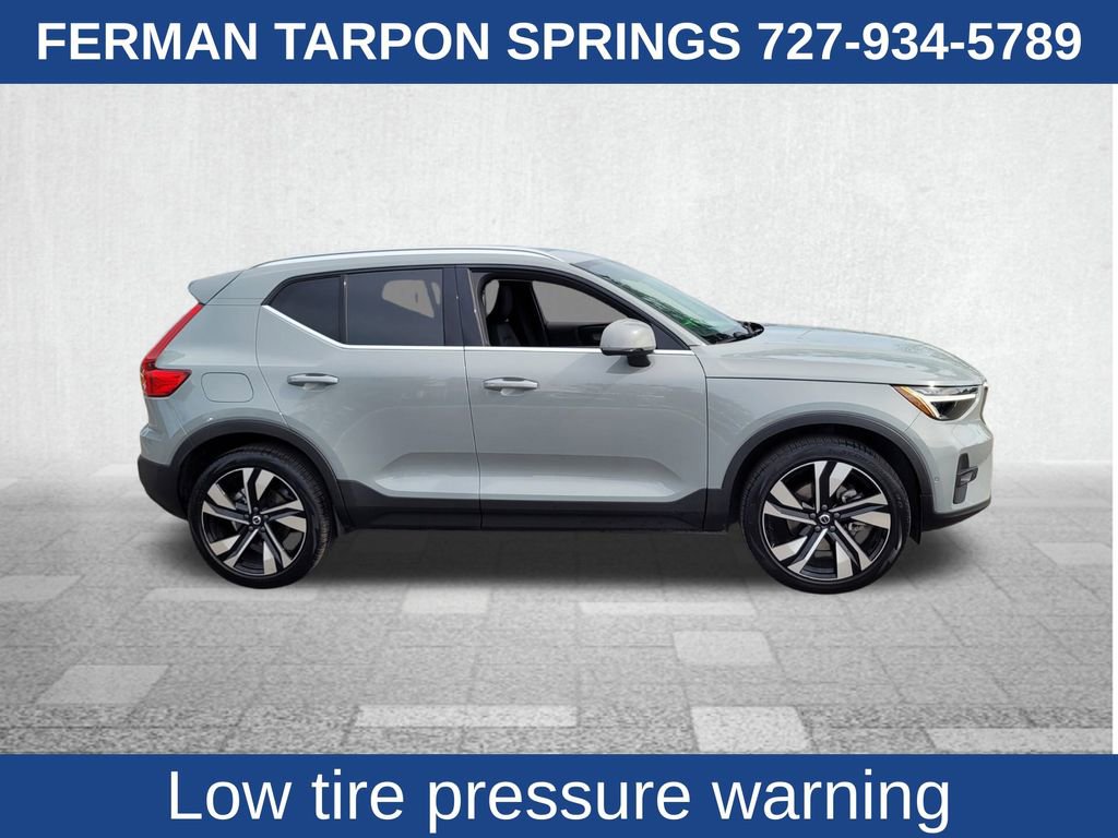 Certified 2024 Volvo XC40 B5 Plus image 12