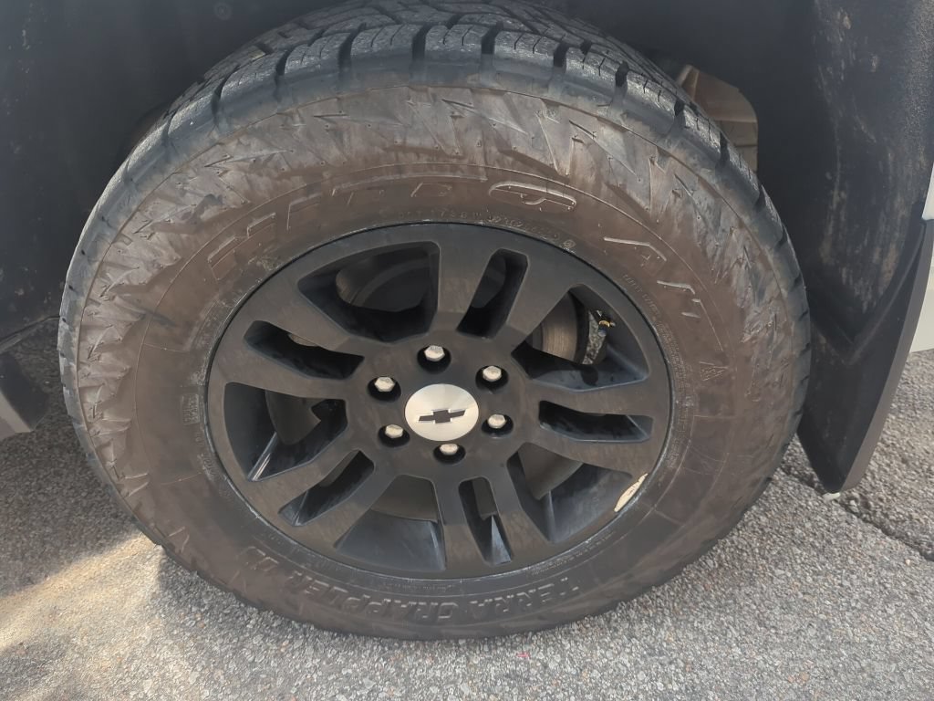 Used 2018 Chevrolet Tahoe LT AWD/4WD image 9