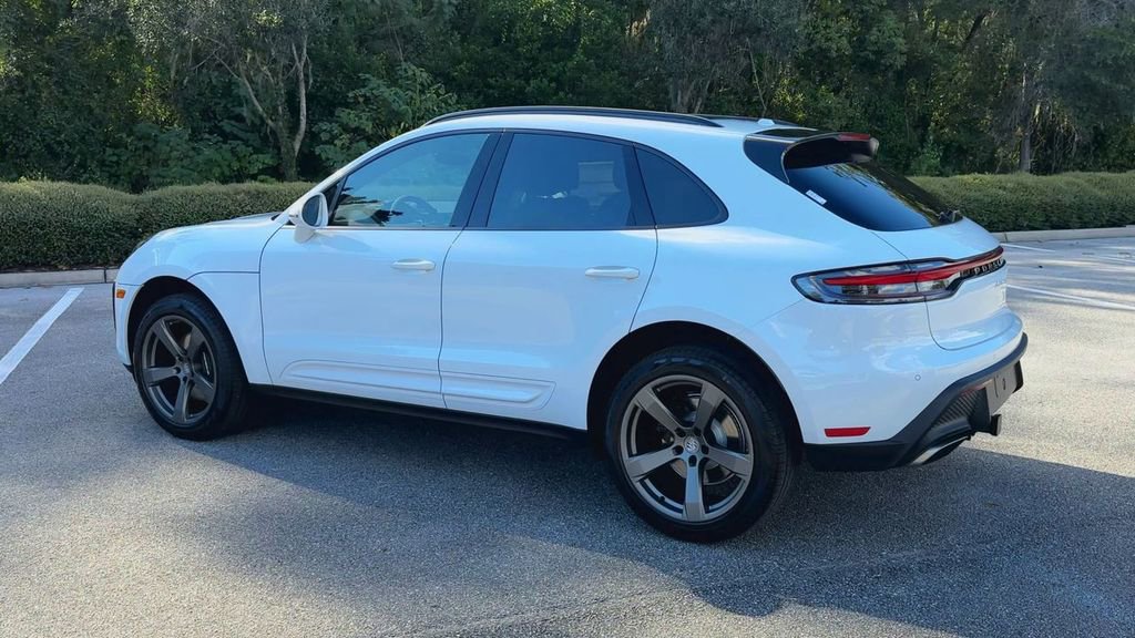 New 2026 Porsche Macan image 6