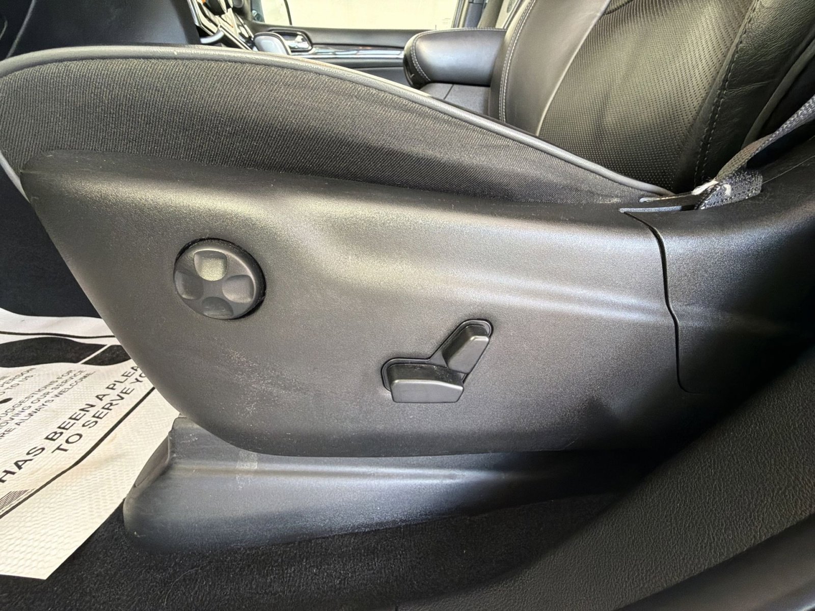 Used 2020 Jeep Grand Cherokee Overland image 14