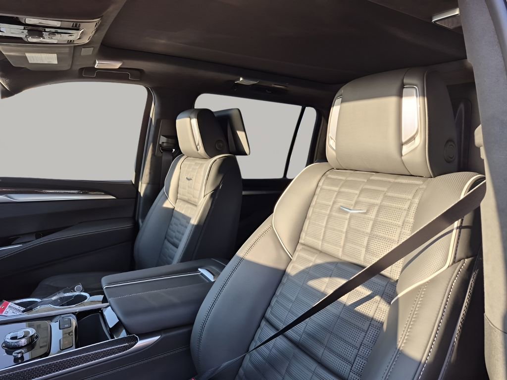 New 2026 Cadillac Escalade ESV V image 31
