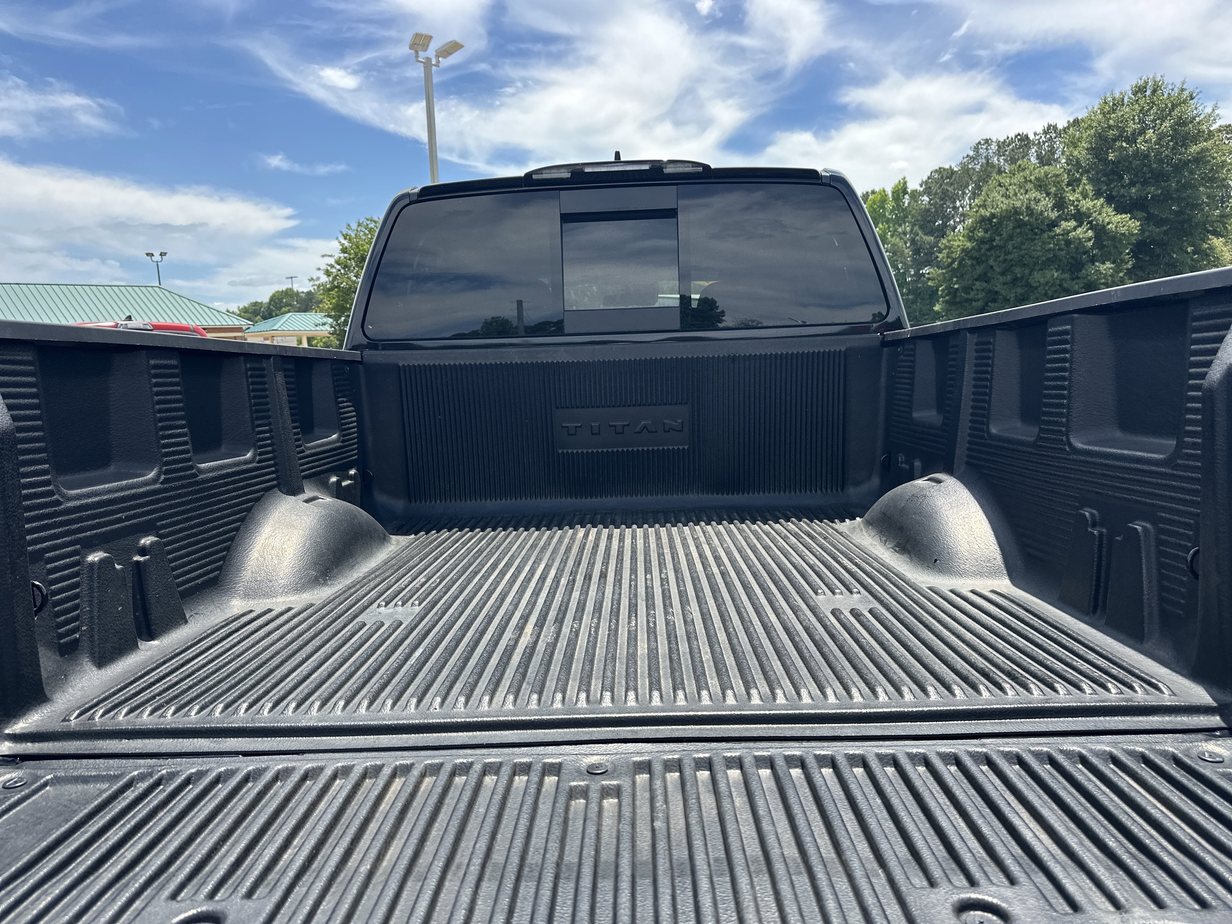 Used 2024 Nissan Titan SV w/ Accessory Utility Package AWD/4WD image 18