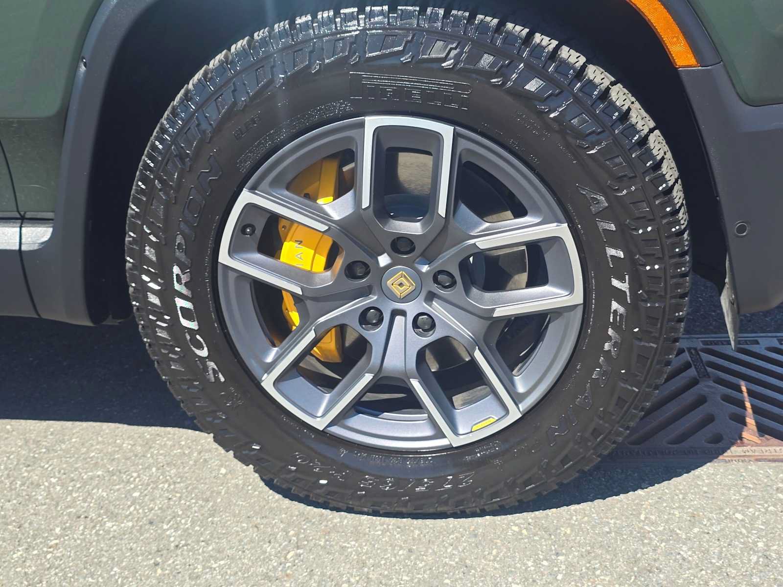 Used 2024 Rivian R1S Adventure Quad AWD/4WD image 9