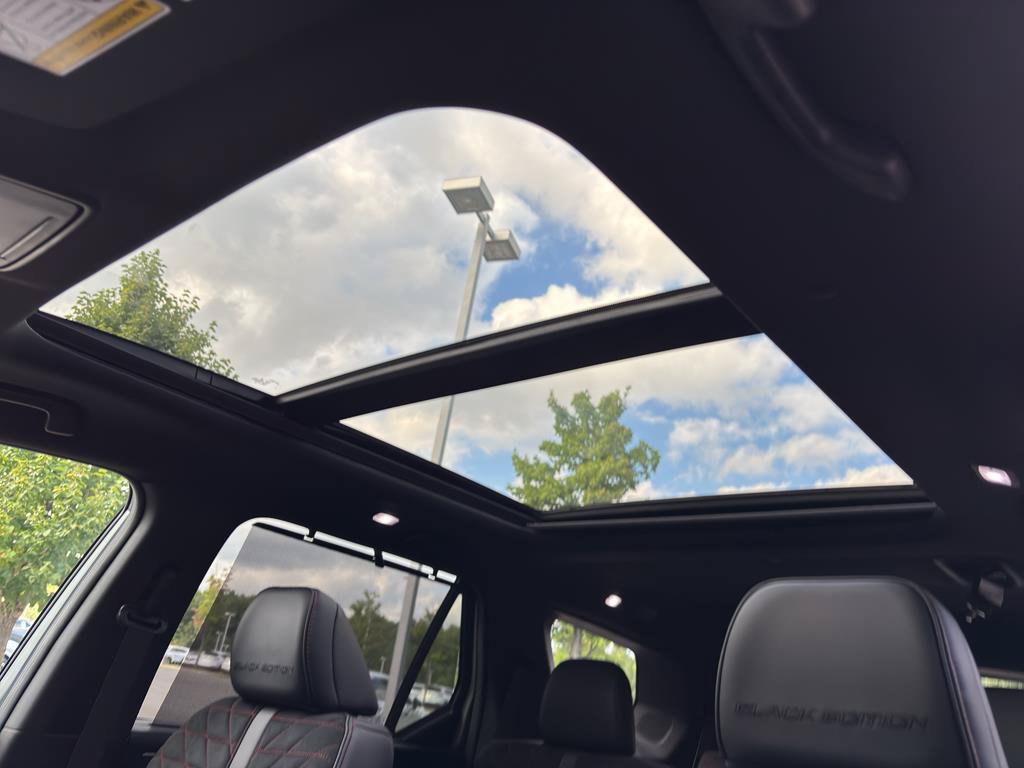Certified 2026 Honda Pilot Black Edition image 21