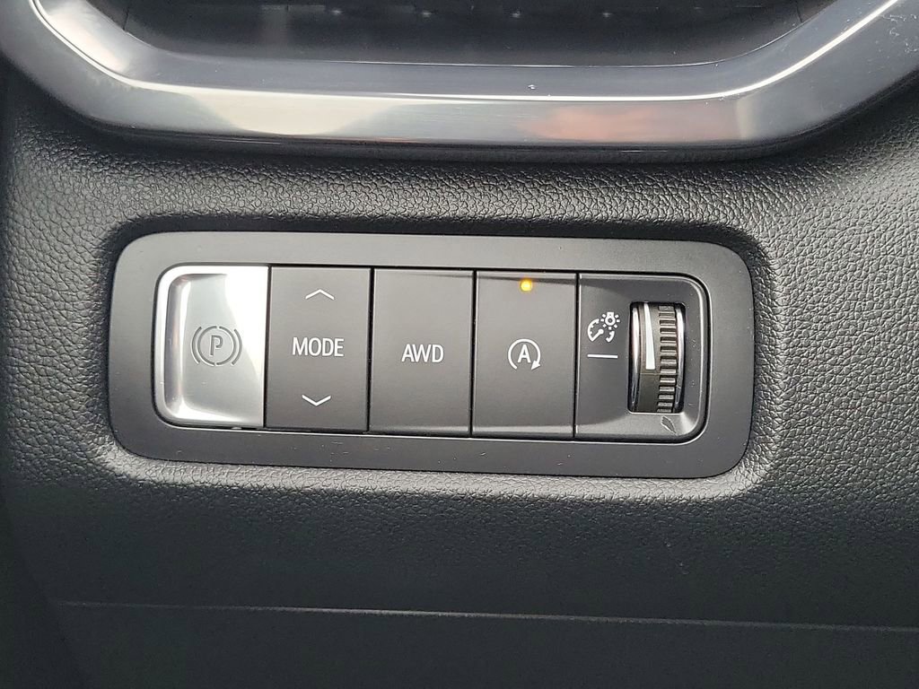 Used 2025 GMC Acadia AT4 image 18