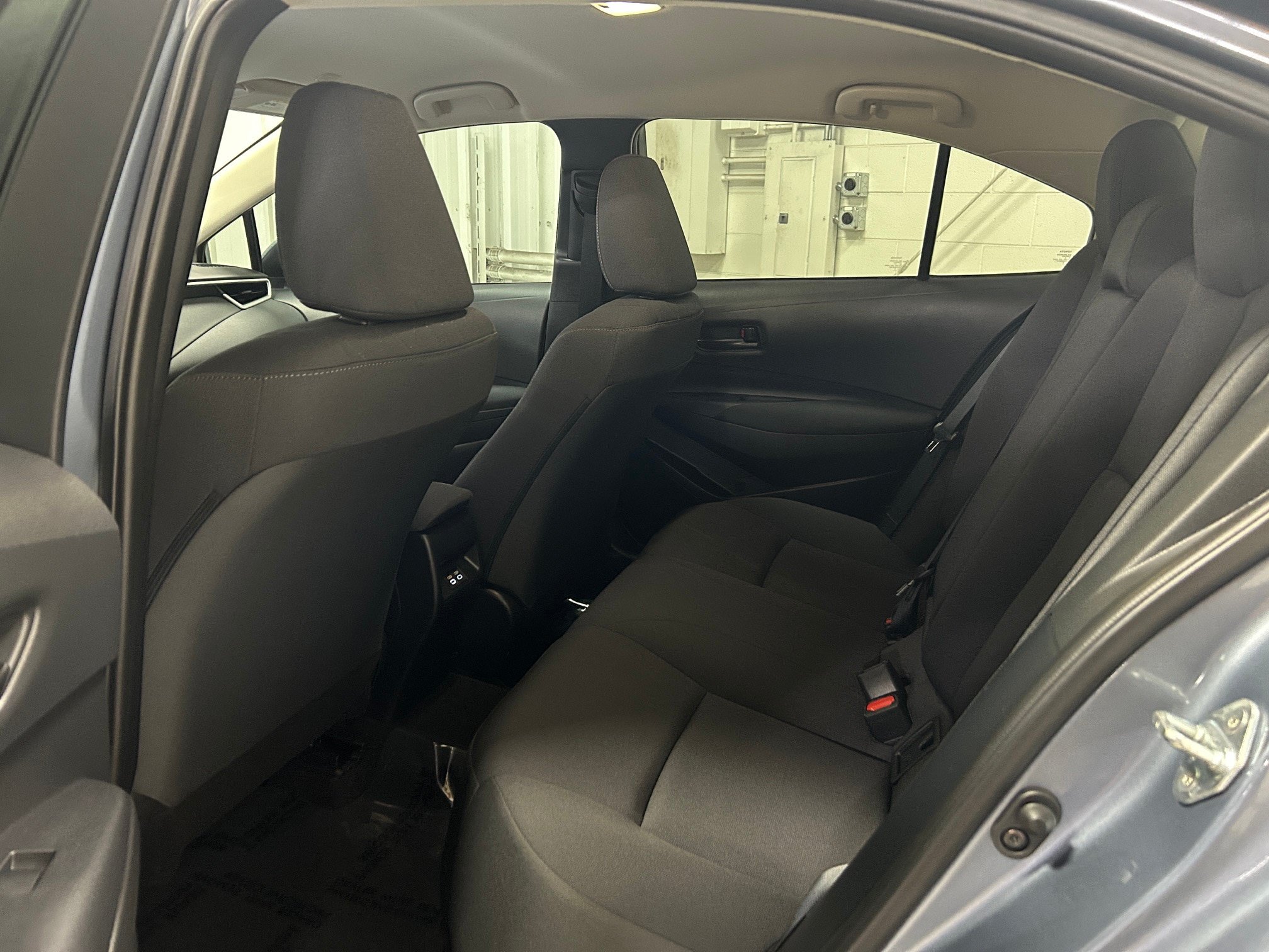 Used 2023 Toyota Corolla LE w/ LE Convenience Package FWD image 10