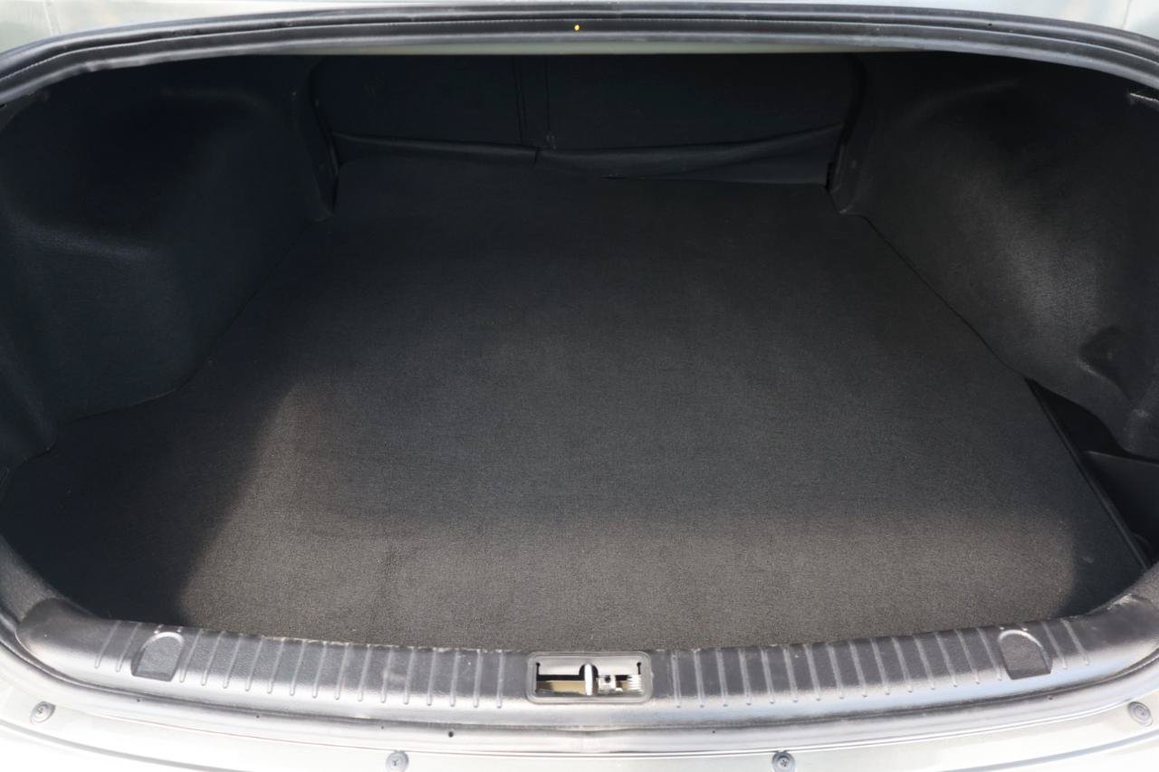 Used 2010 Hyundai Sonata GLS FWD image 17