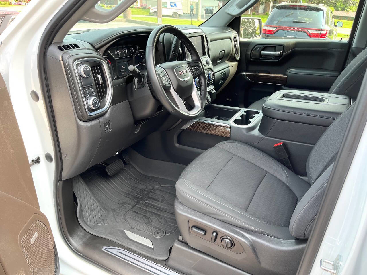 Used 2021 GMC Sierra 1500 Elevation w/ Preferred Package image 6