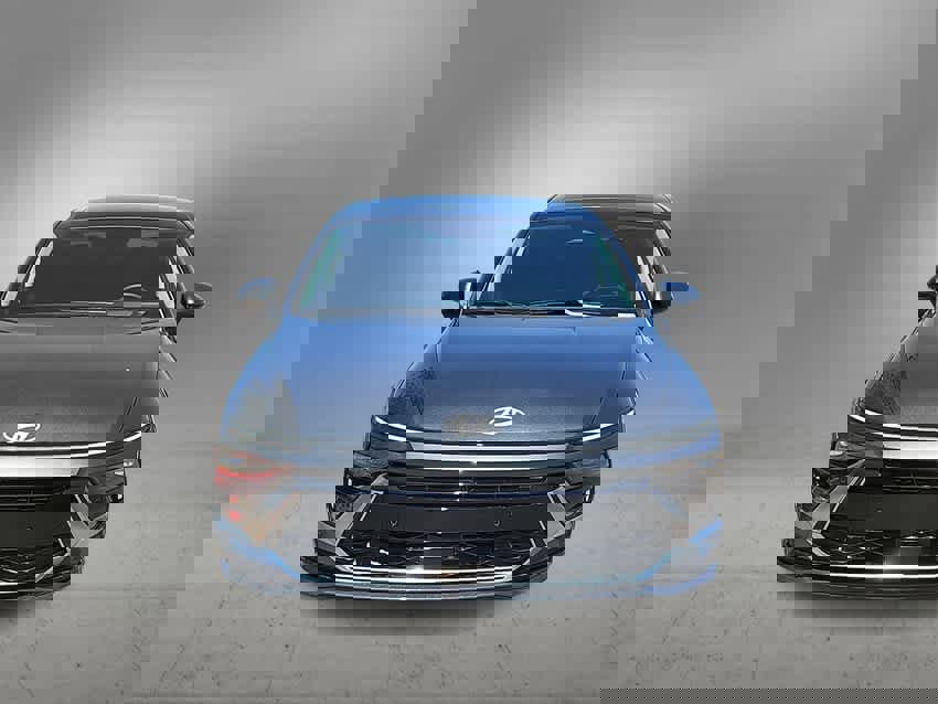 New 2025 Hyundai Sonata Limited image 3