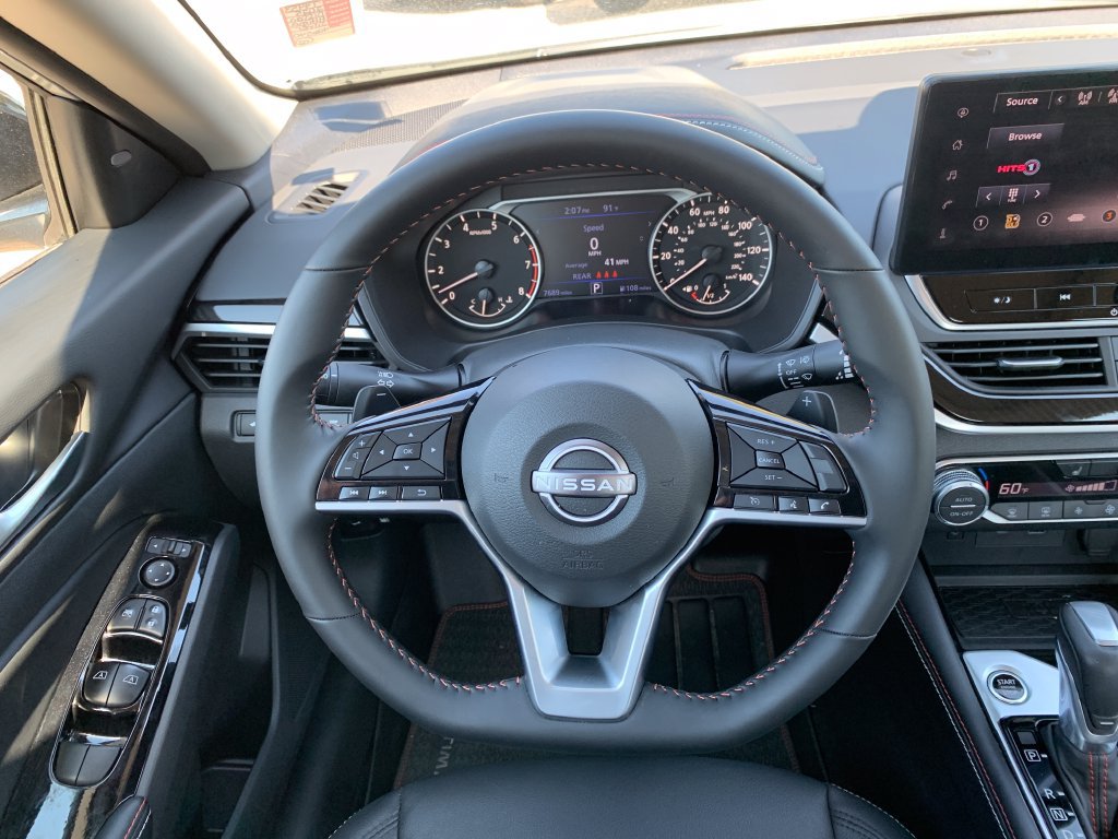Used 2025 Nissan Altima 2.5 SR w/ SR Premium Package AWD/4WD image 10