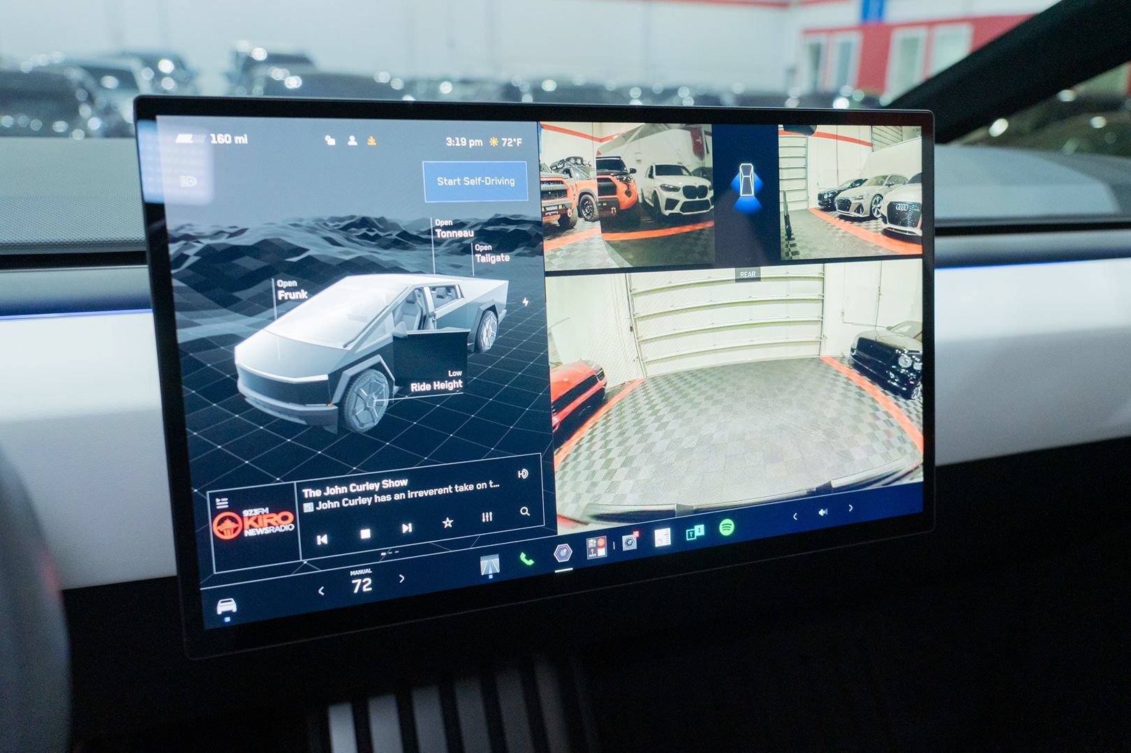 Used 2024 Tesla Cybertruck AWD Crew Cab image 42