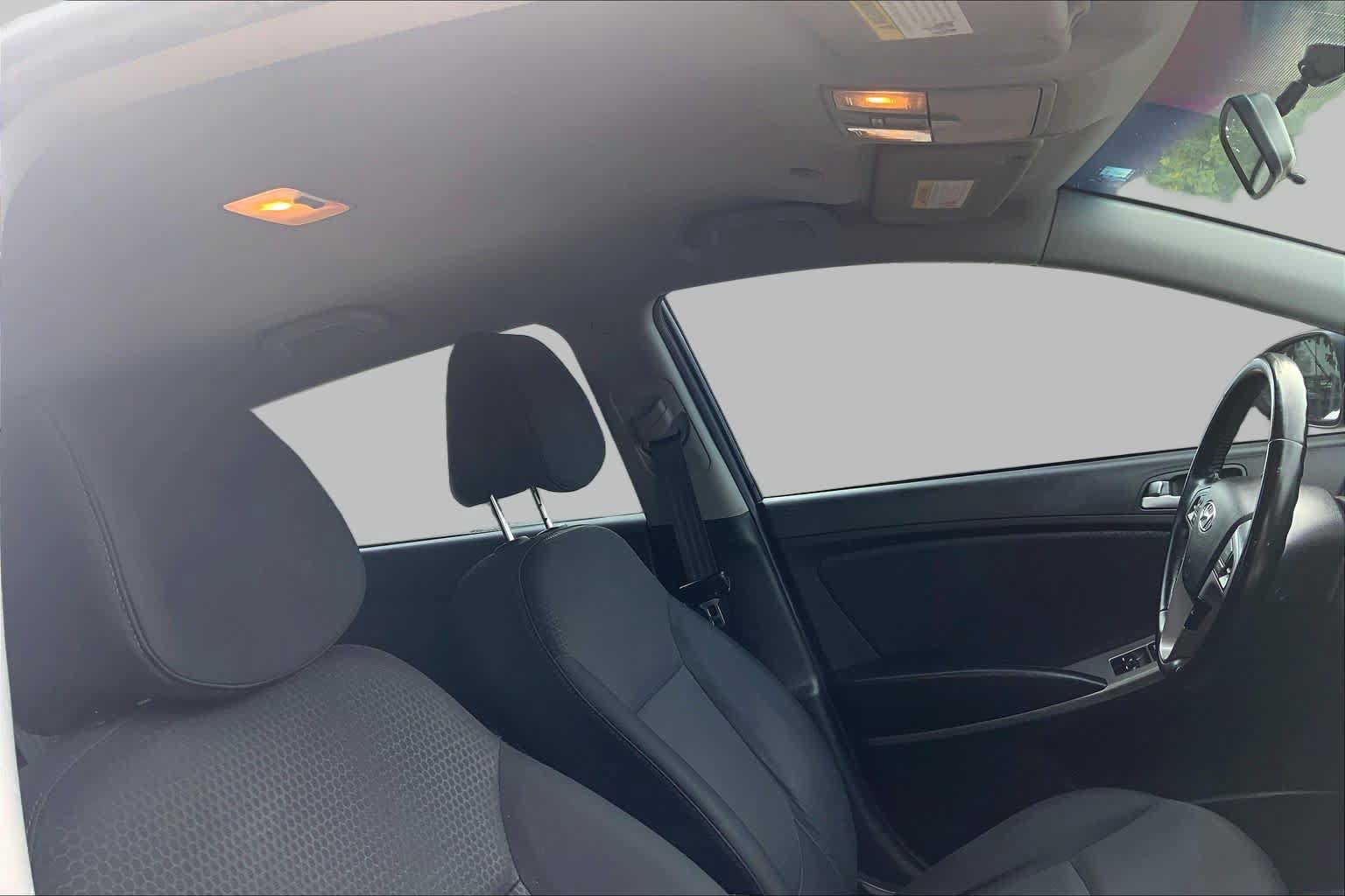 Used 2015 Hyundai Accent Sport FWD image 14