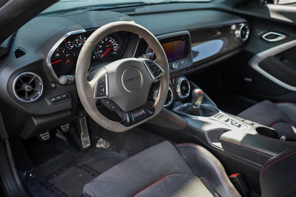 Used 2018 Chevrolet Camaro ZL1 image 19