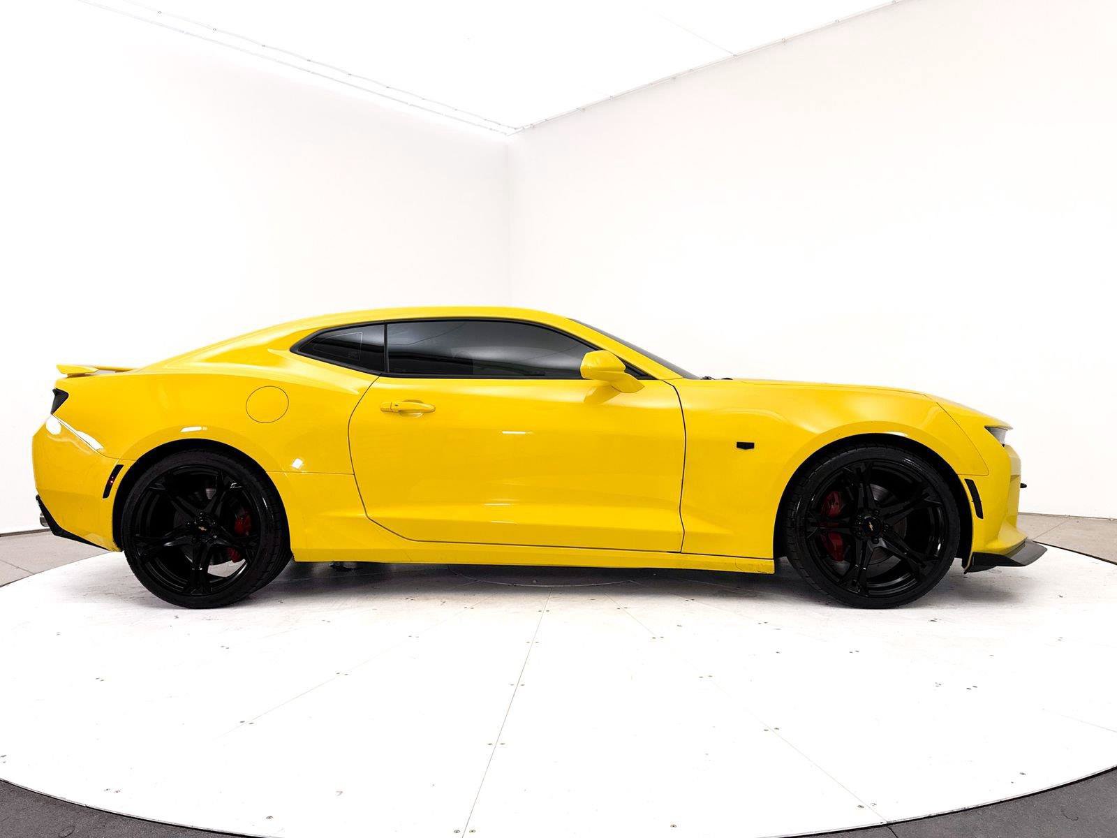 Used 2017 Chevrolet Camaro SS RWD image 37