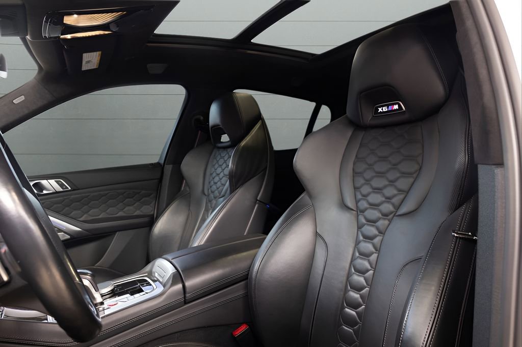 Used 2021 BMW X6 M w/ Competition Package image 2