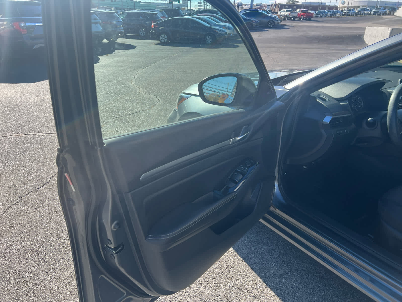 Used 2023 Nissan Altima 2.5 SV image 11