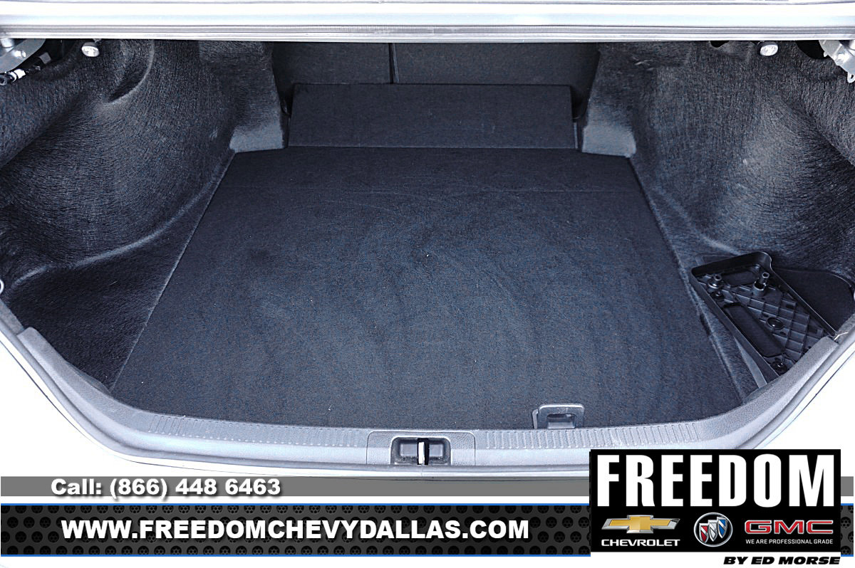 Used 2025 Toyota Camry LE image 42