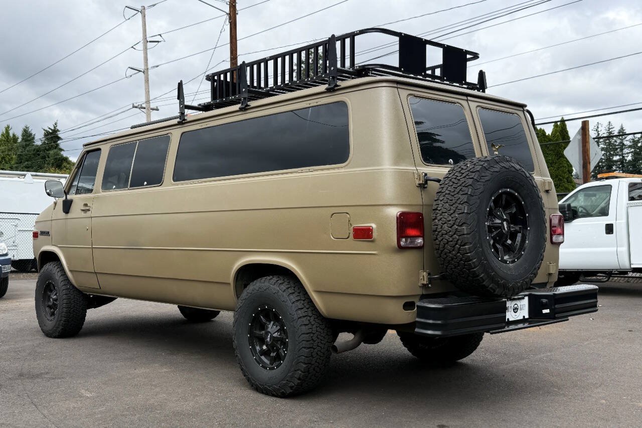 Used 1990 Chevrolet G30 Heavy-Duty Extended Sportvan RWD image 6