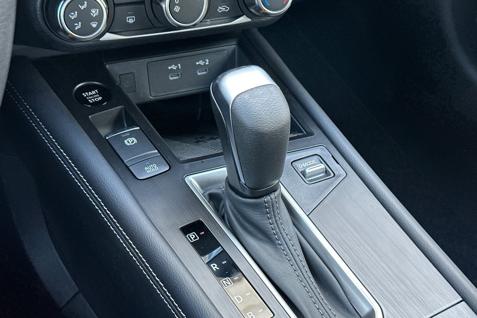 New 2025 Nissan Kicks SV image 18