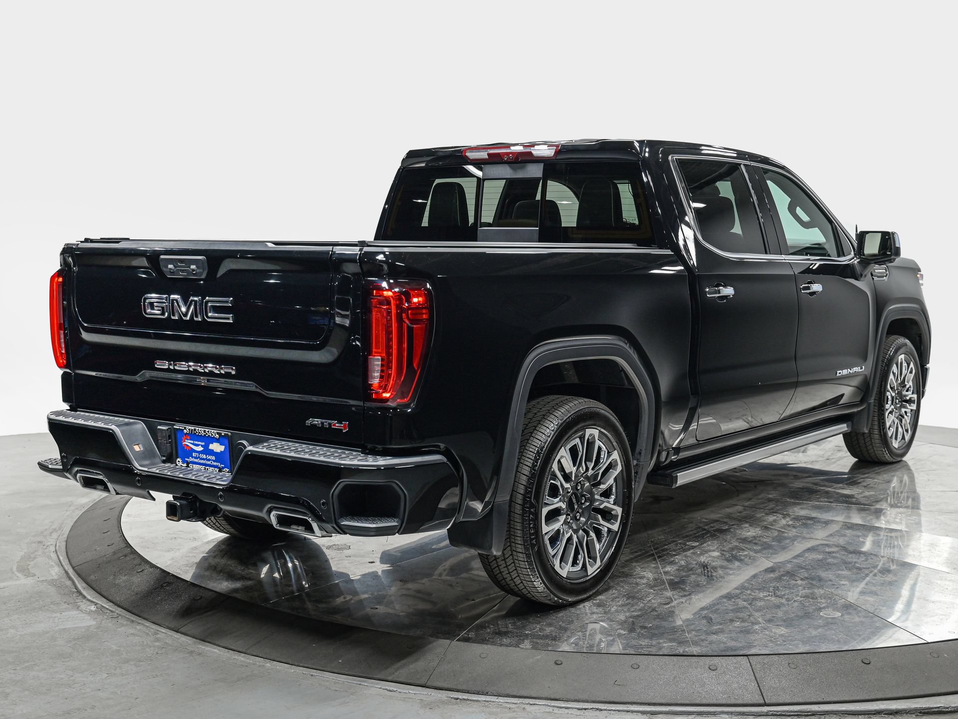 Used 2025 GMC Sierra 1500 Denali Ultimate AWD/4WD image 7