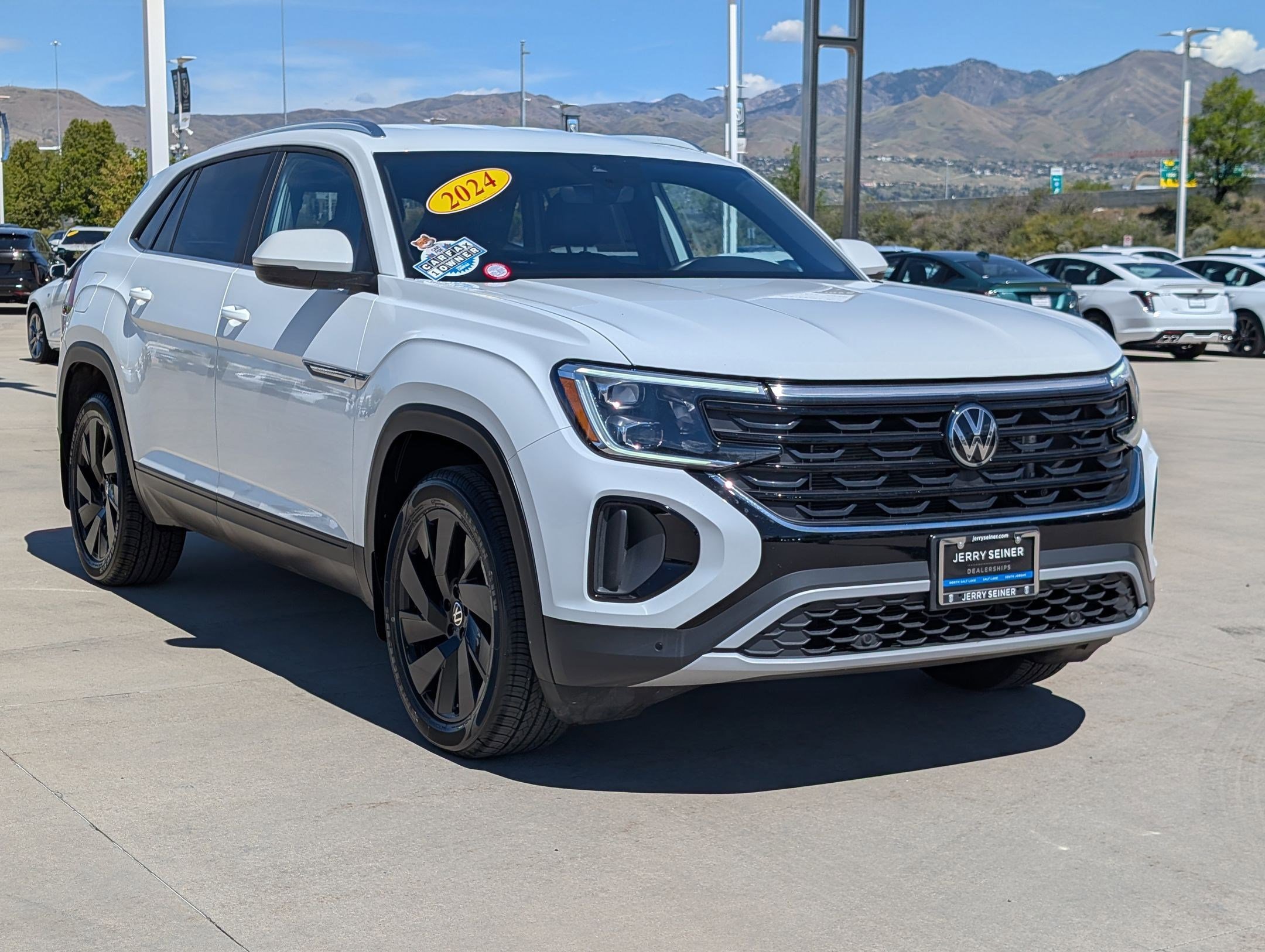 Used 2024 Volkswagen Atlas Cross Sport SE image 8