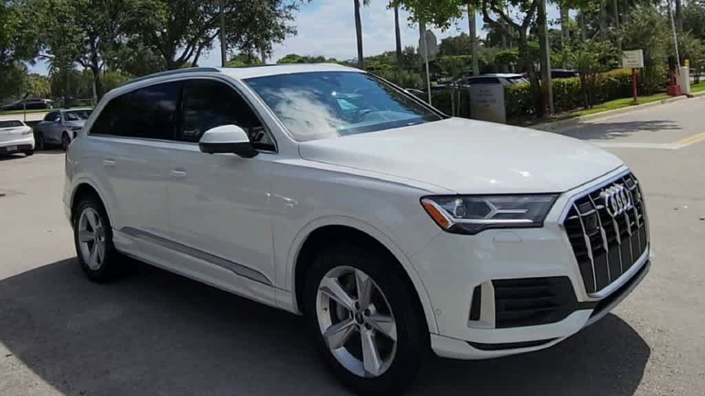 Certified 2023 Audi Q7 2.0T Premium Plus AWD/4WD image 2