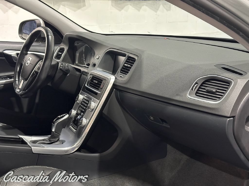 Used 2018 Volvo V60 T5 Dynamic w/ Vision Package AWD/4WD image 20