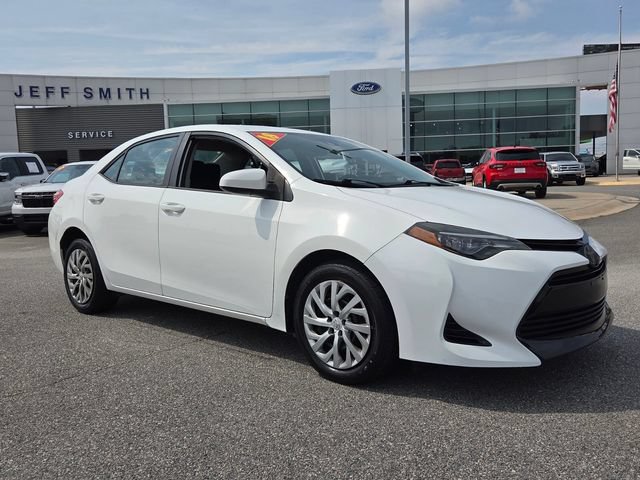 Used 2018 Toyota Corolla LE FWD image 1